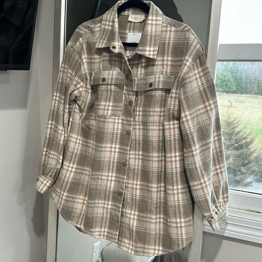 NWT Shaket with gold buttons
